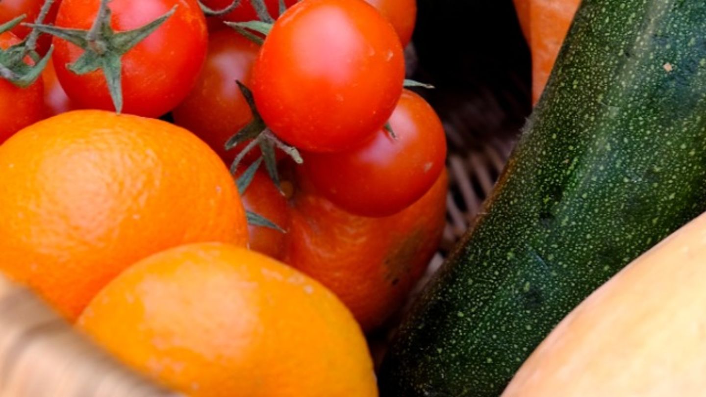 HiDubai-business-solaiman-hossain-and-saiful-islam-grocery-shopping-supermarkets-hypermarkets-grocery-stores-al-fahidi-al-souq-al-kabeer-dubai