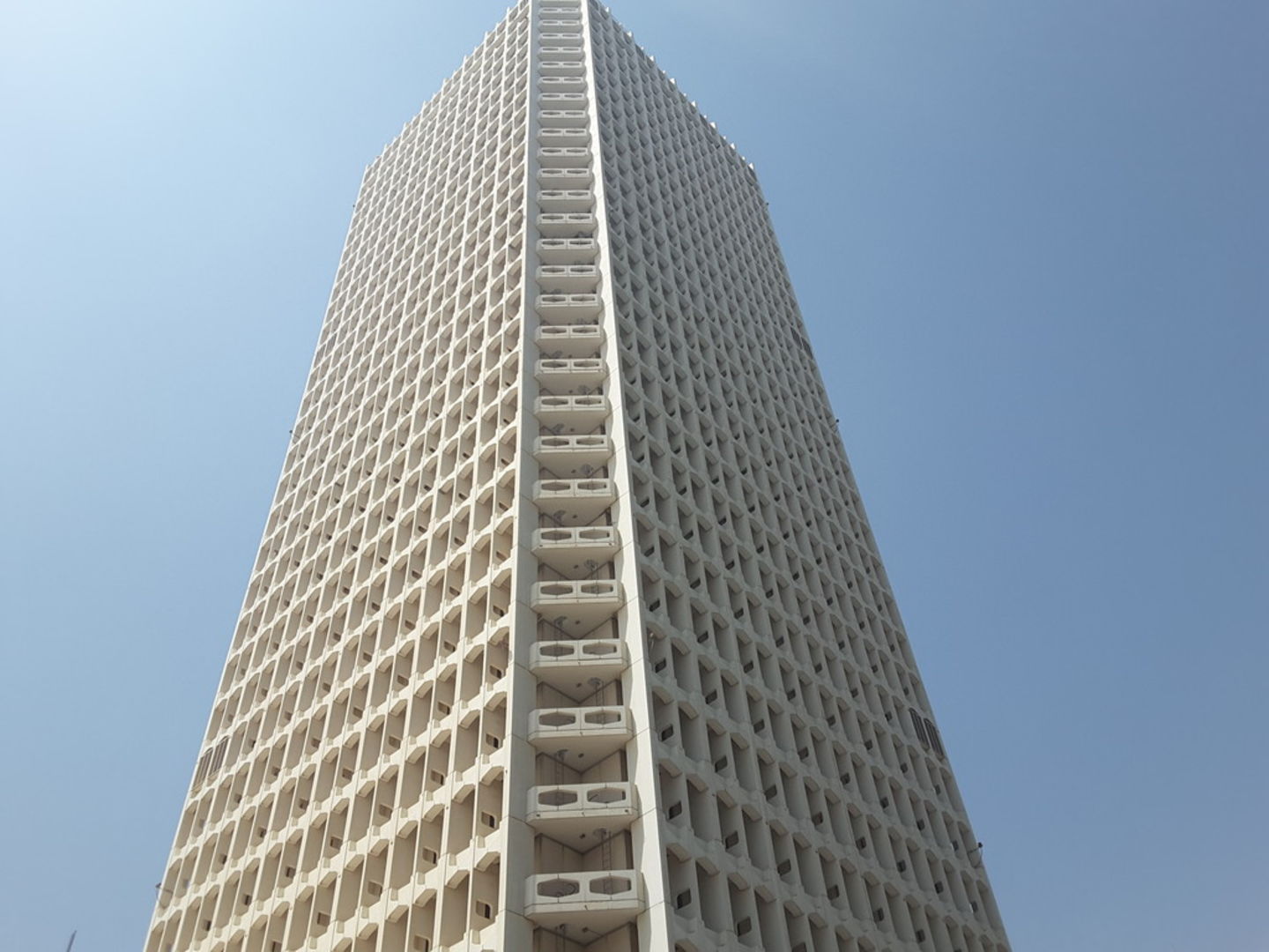 HiDubai-business-fedex-shipping-logistics-courier-delivery-services-trade-centre-2-dubai-1