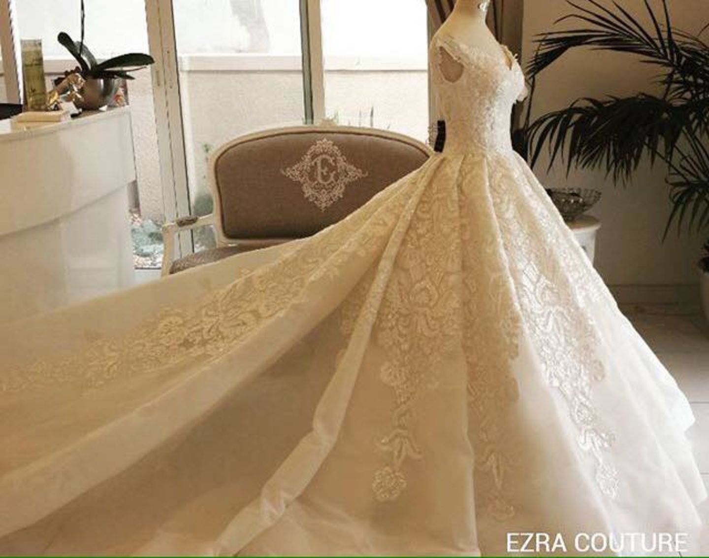 HiDubai-business-ezra-couture-shopping-fashion-al-quoz-industrial-3-dubai