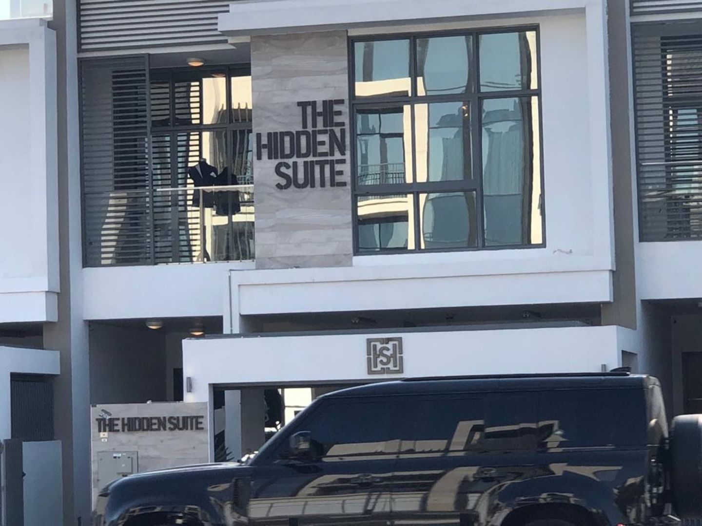 HiDubai-business-the-hidden-suite-fashion-shopping-apparel-jumeirah-1-dubai