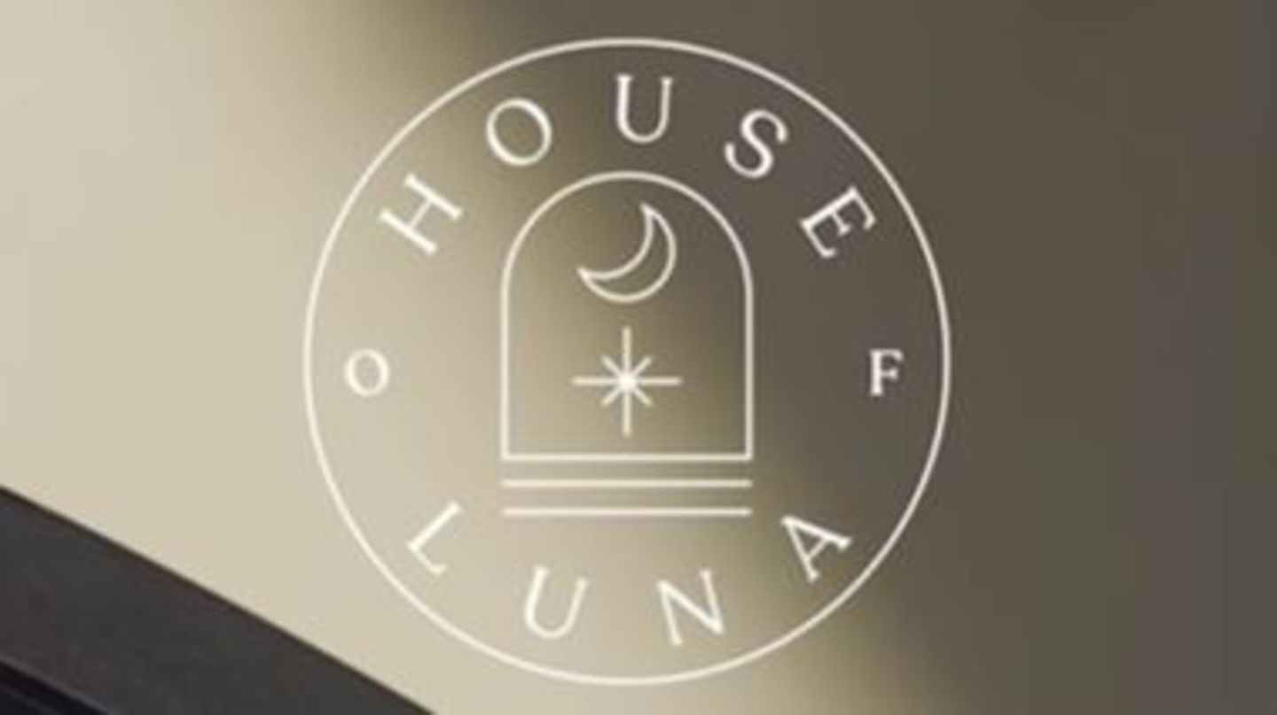 HiDubai-business-house-of-luna-home-furniture-trading-media-marketing-it-websites-portals-al-jafiliya-dubai