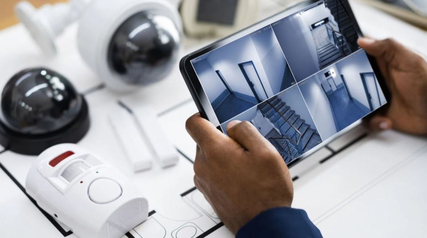 HiDubai-business-mobius-electronics-b2b-services-it-services-business-bay-dubai