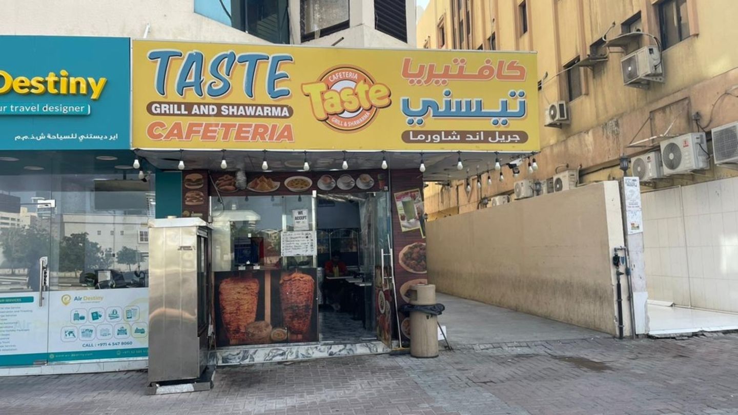 Taste Grill And Shawarma Cafeteria(Cafeterias) in Al Karama, Dubai