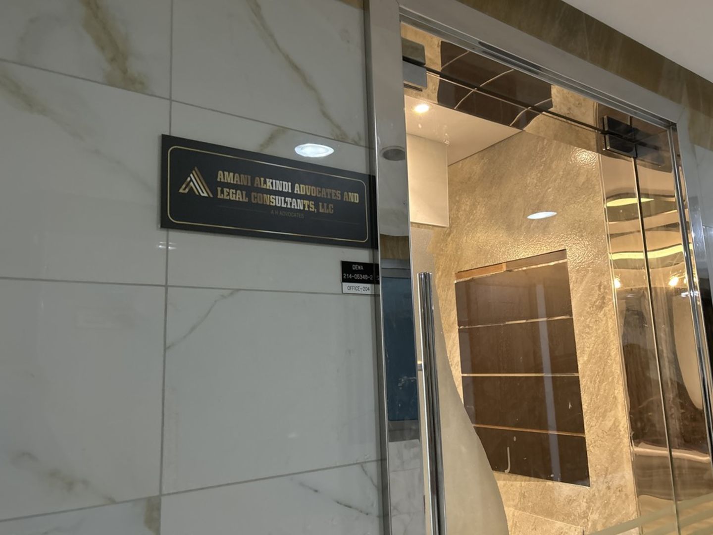 HiDubai-business-amani-alkindi-advocates-legal-consultants-finance-legal-legal-consulting-al-garhoud-dubai