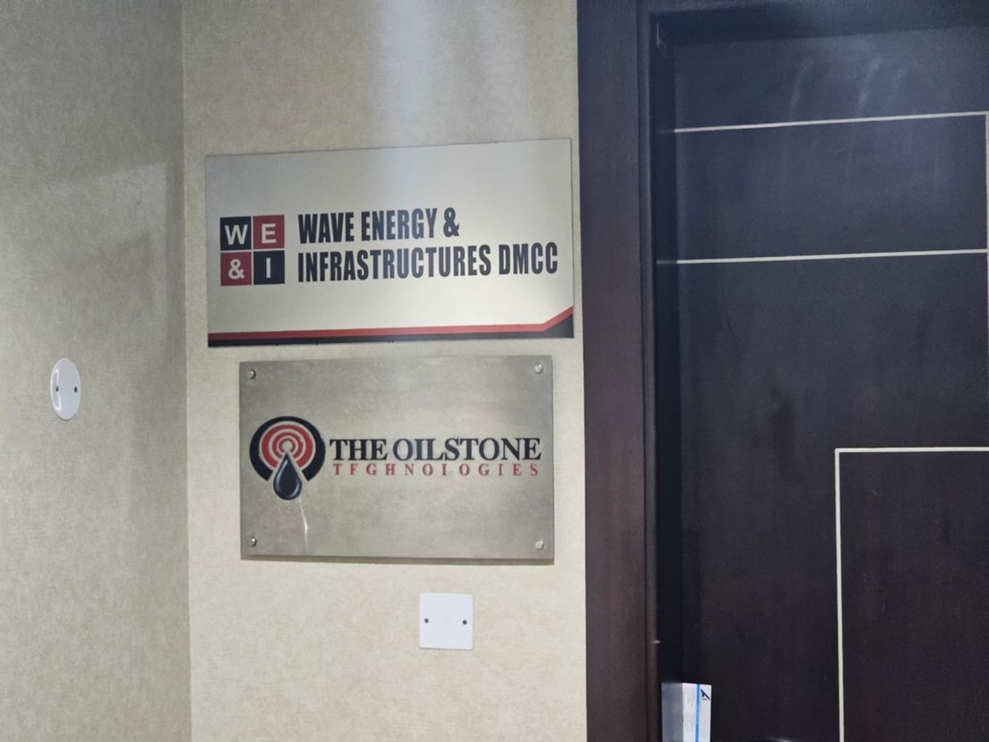 HiDubai-business-wave-energy-infrastructures-dmcc-shipping-logistics-marine-services-jumeirah-lake-towers-al-thanyah-5-dubai