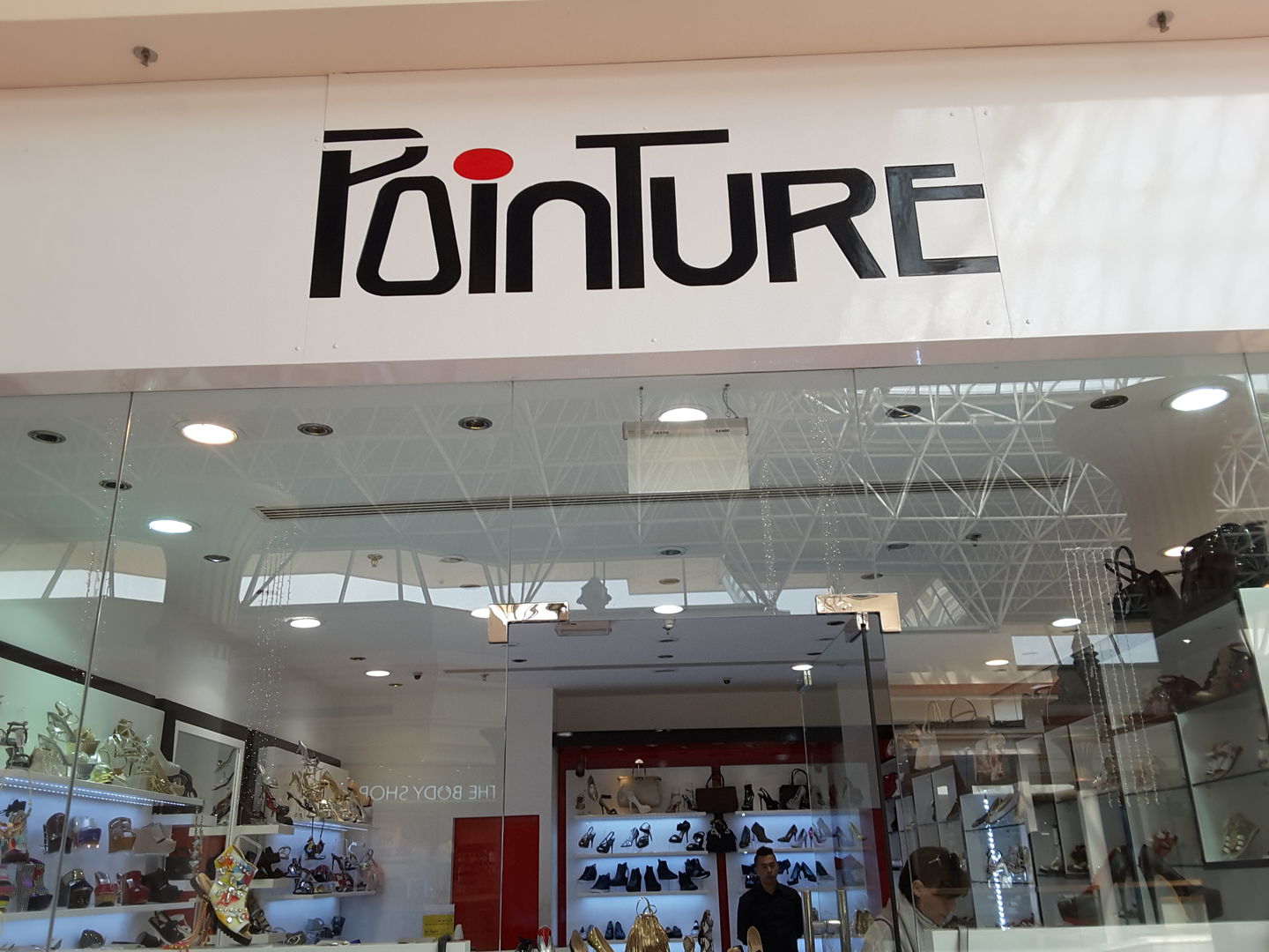 HiDubai-business-pointure-shopping-fashion-accessories-wafi-umm-hurair-2-dubai-2