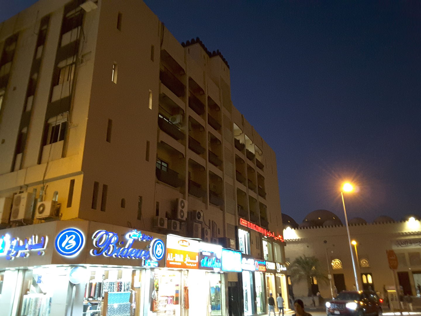 HiDubai-business-bidewi-fashion-b2b-services-distributors-wholesalers-meena-bazar-al-souq-al-kabeer-dubai-2