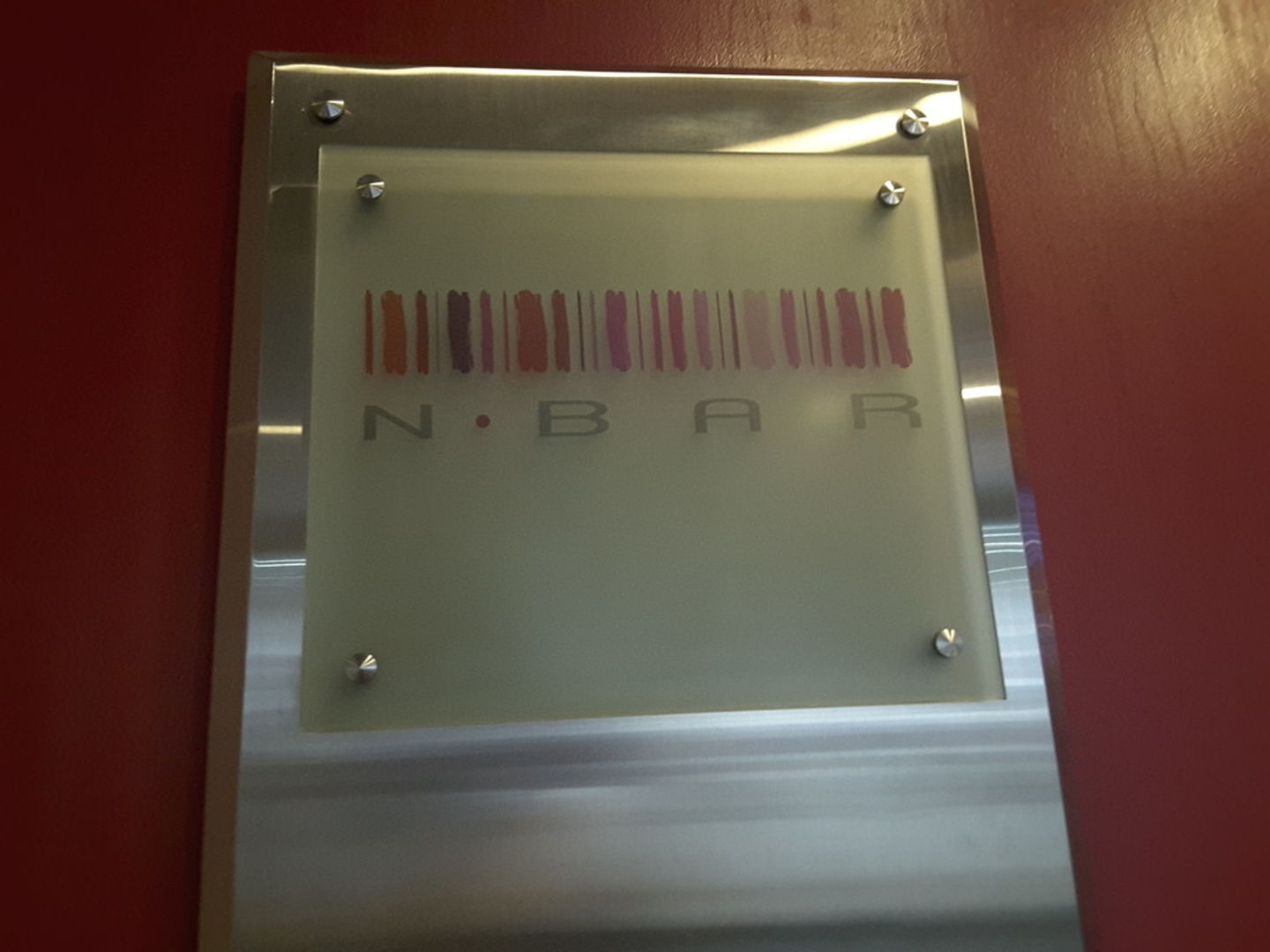 HiDubai-business-n-bar-beauty-wellness-health-beauty-salons-jumeirah-1-dubai-5