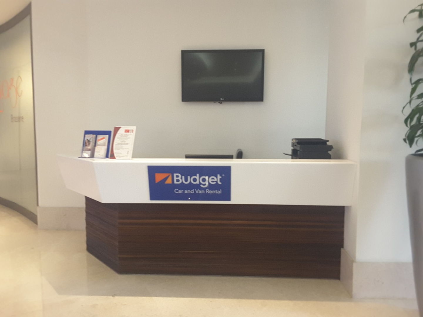 HiDubai-business-budget-rent-a-car-transport-vehicle-services-car-rental-services-jumeirah-beach-residence-marsa-dubai-dubai-5