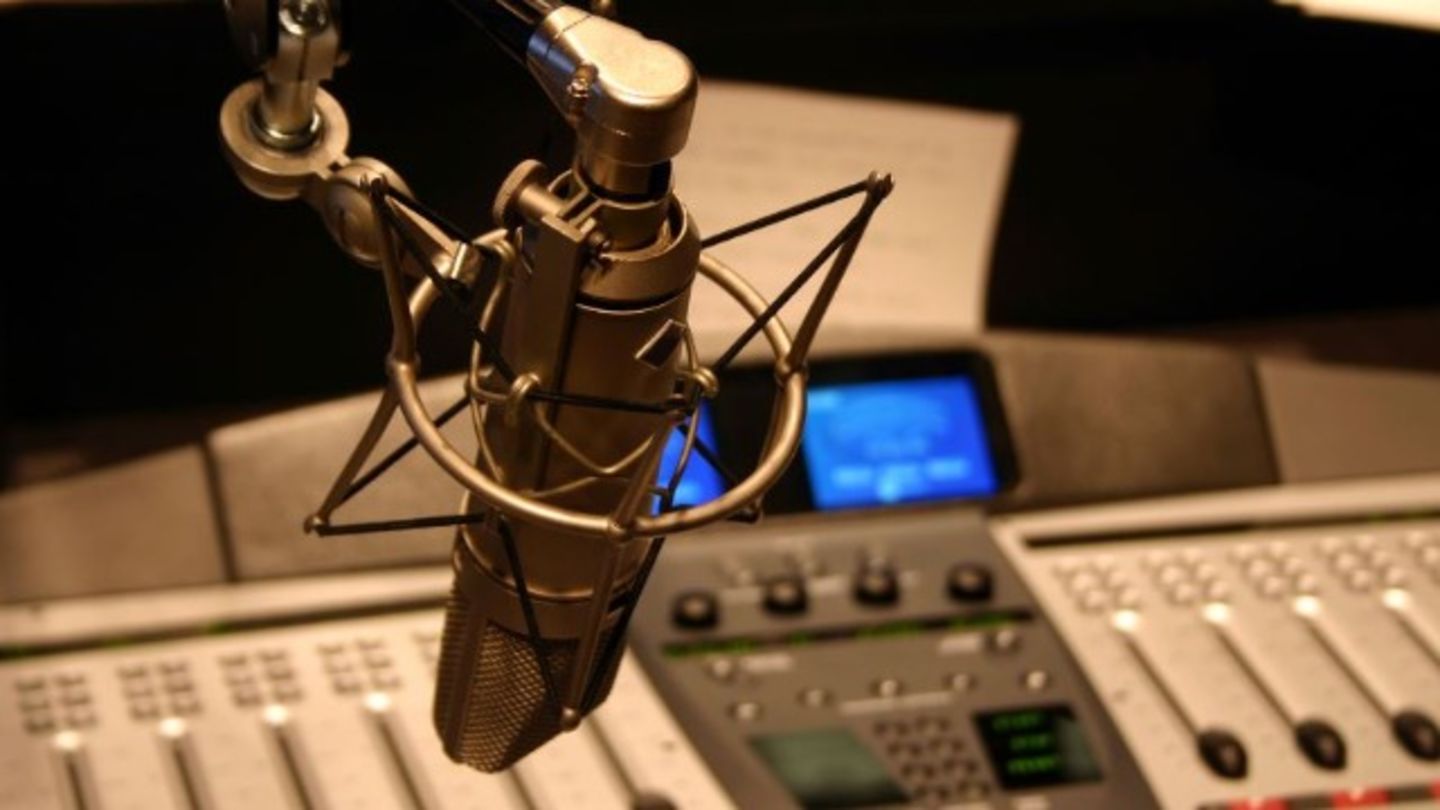 HiDubai-business-club-fm-99-6-vocational-services-audio-video-production-dubai-media-city-al-sufouh-2-dubai