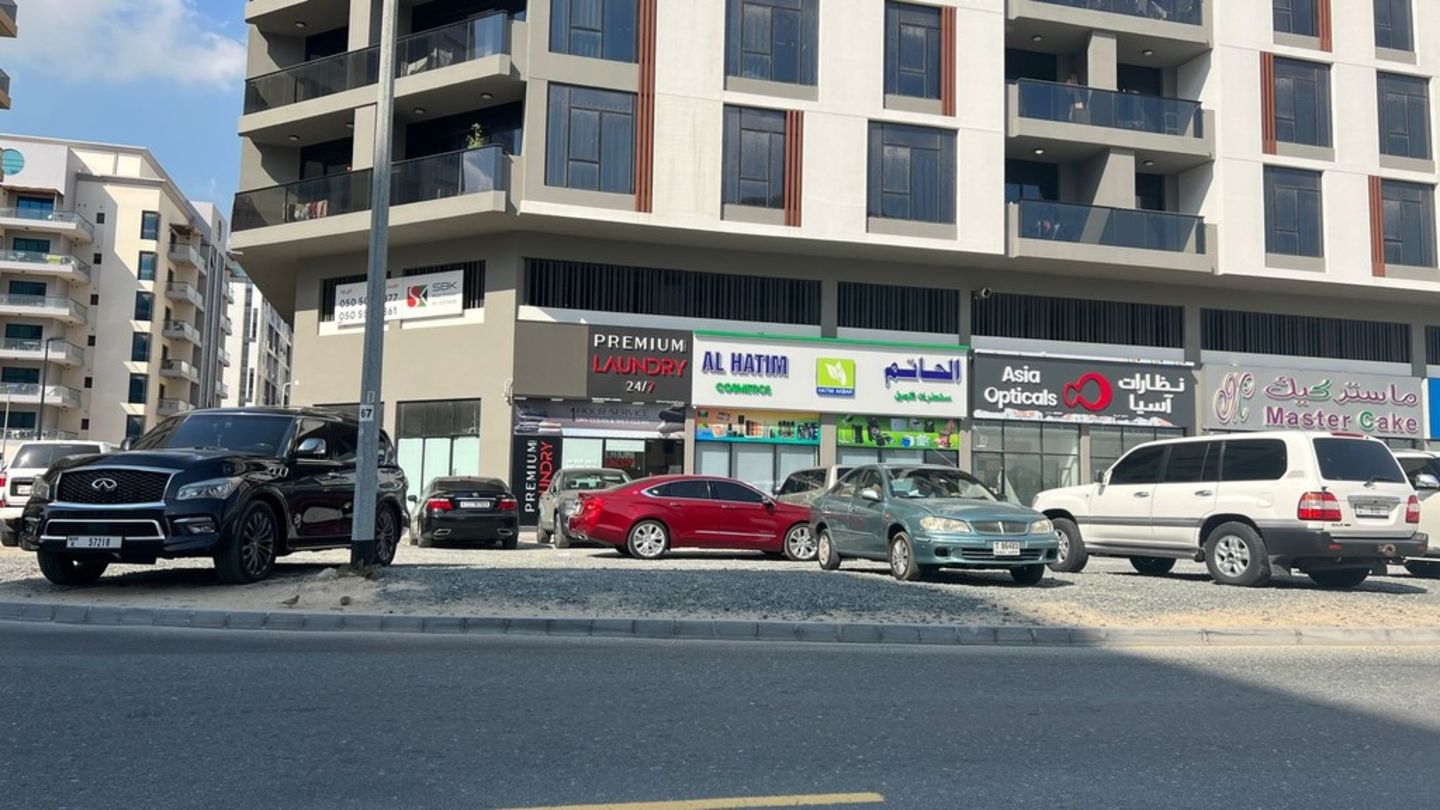 HiDubai-business-al-hatim-cosmetics-shopping-beauty-cosmetics-stores-al-warqaa-1-dubai