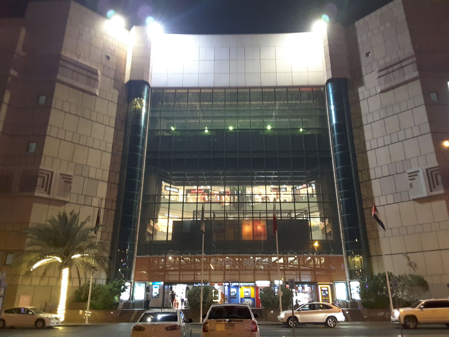 HiDubai-business-celebrate-co-shopping-souvenirs-gifts-oud-metha-dubai