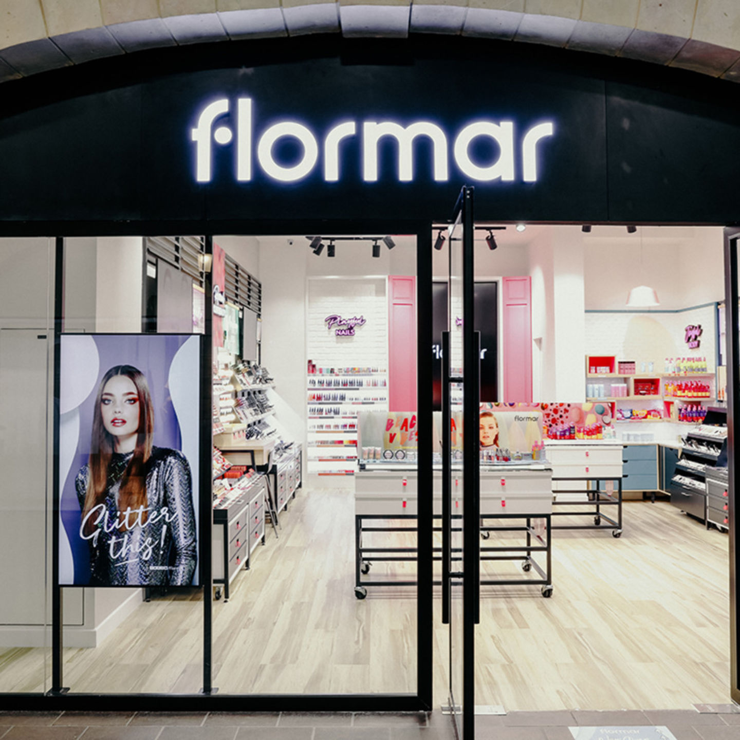HiDubai-business-flormar-shopping-beauty-cosmetics-stores-jumeirah-1-dubai