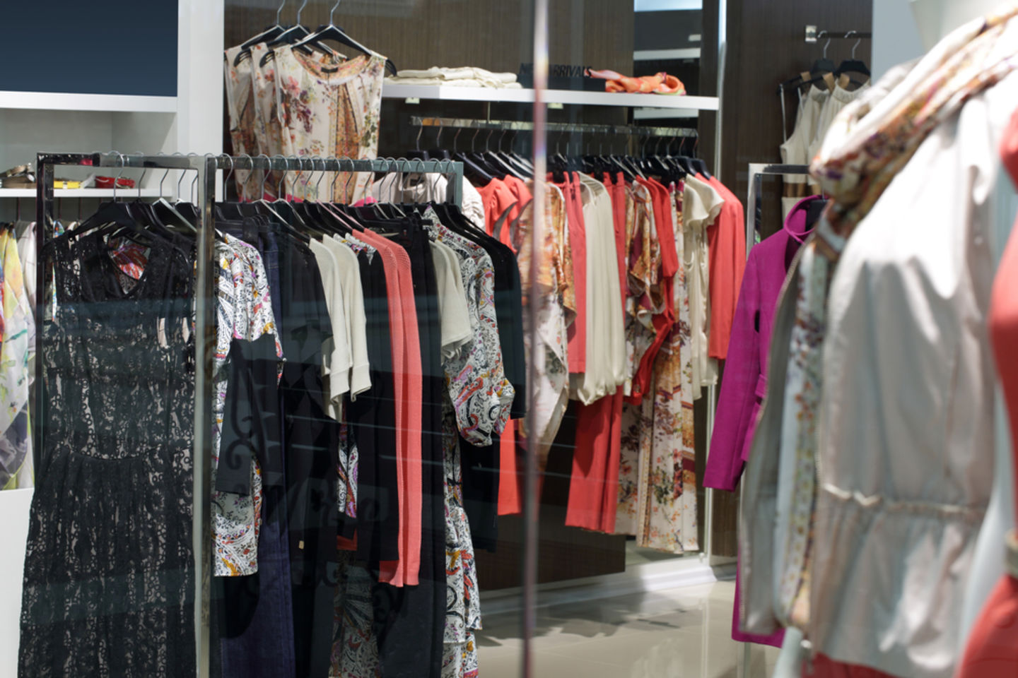 HiDubai-business-al-bassam-center-shopping-apparel-port-saeed-dubai-2