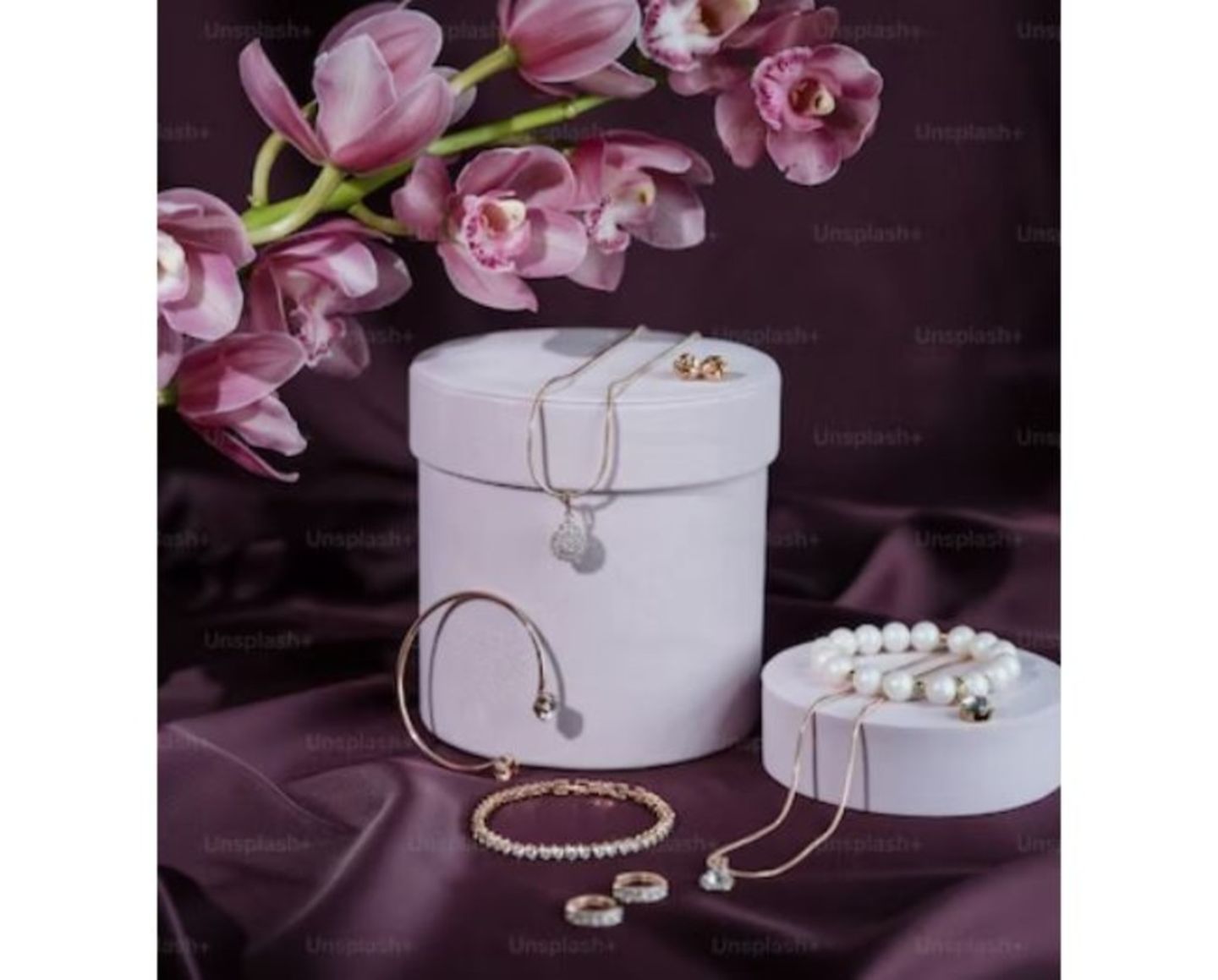 HiDubai-business-alalmas-alwardi-jewellery-trading-shopping-jewellery-precious-stones-al-buteen-dubai