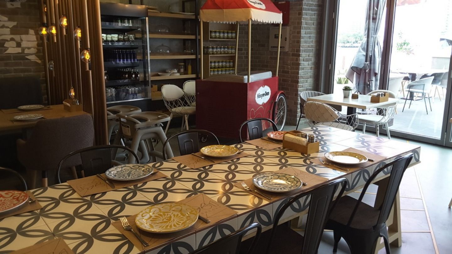 HiDubai-business-961lb-food-beverage-restaurants-bars-umm-hurair-1-dubai-2