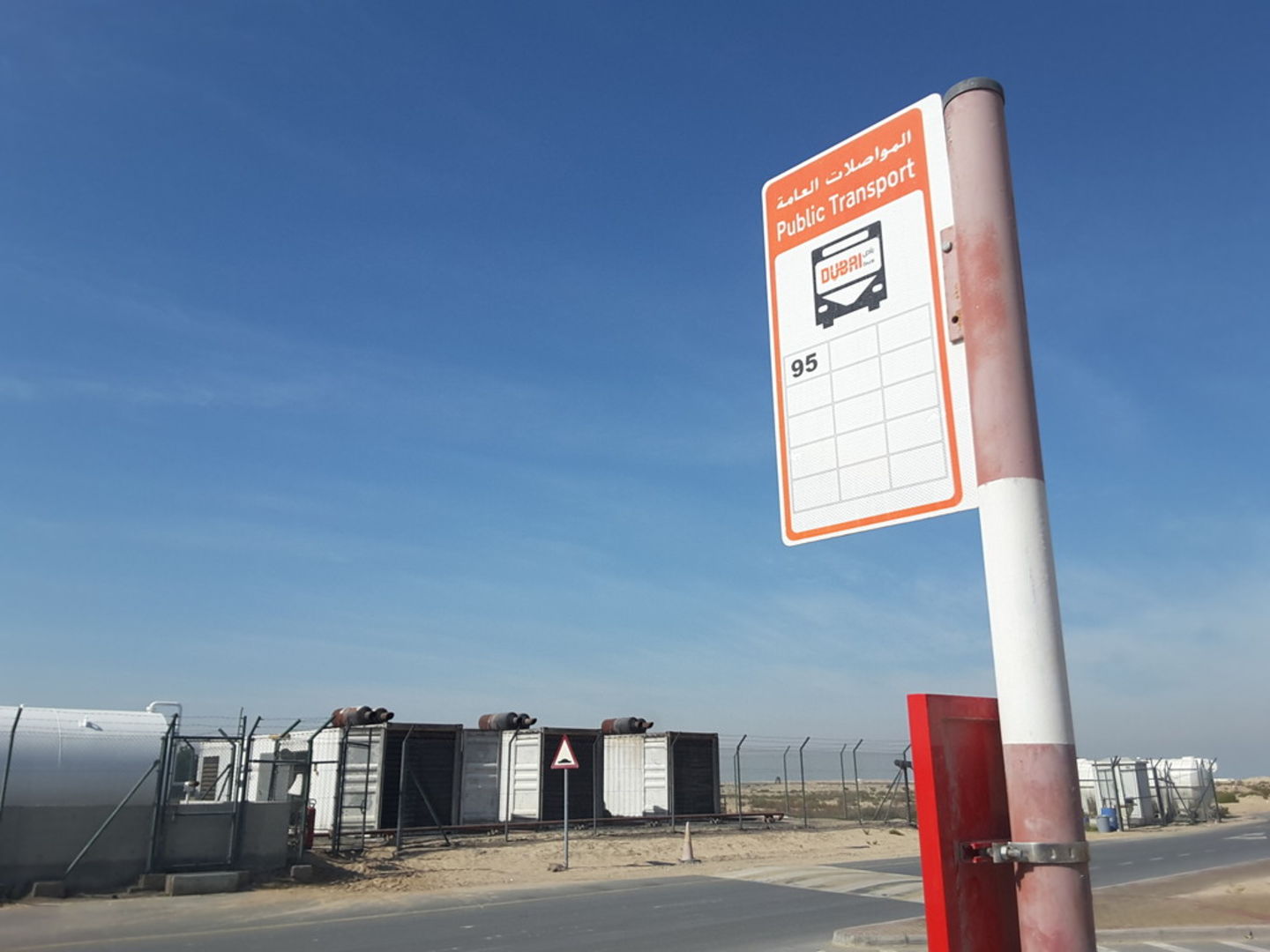 HiDubai-business-jebel-ali-waterfront-omran-gate-2-bus-stop-transport-vehicle-services-public-transport-hessyan-2-dubai-2
