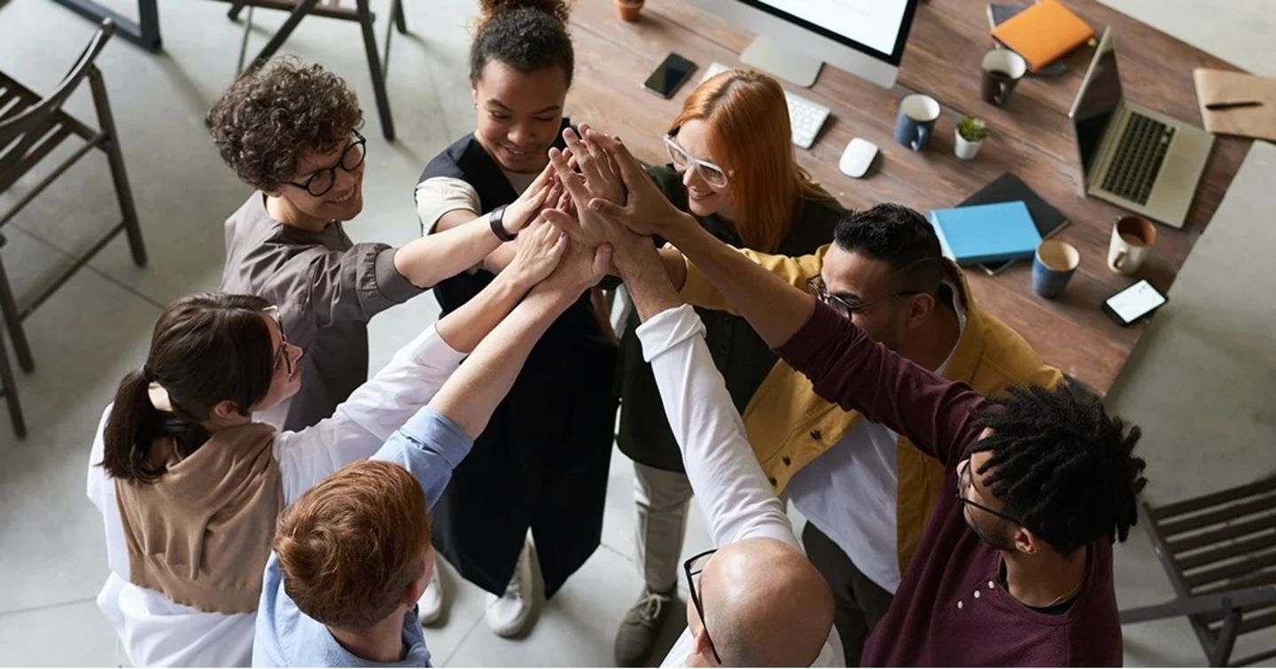 HiDubai-business-transbridge-legal-translation-b2b-services-pros-business-bay-dubai