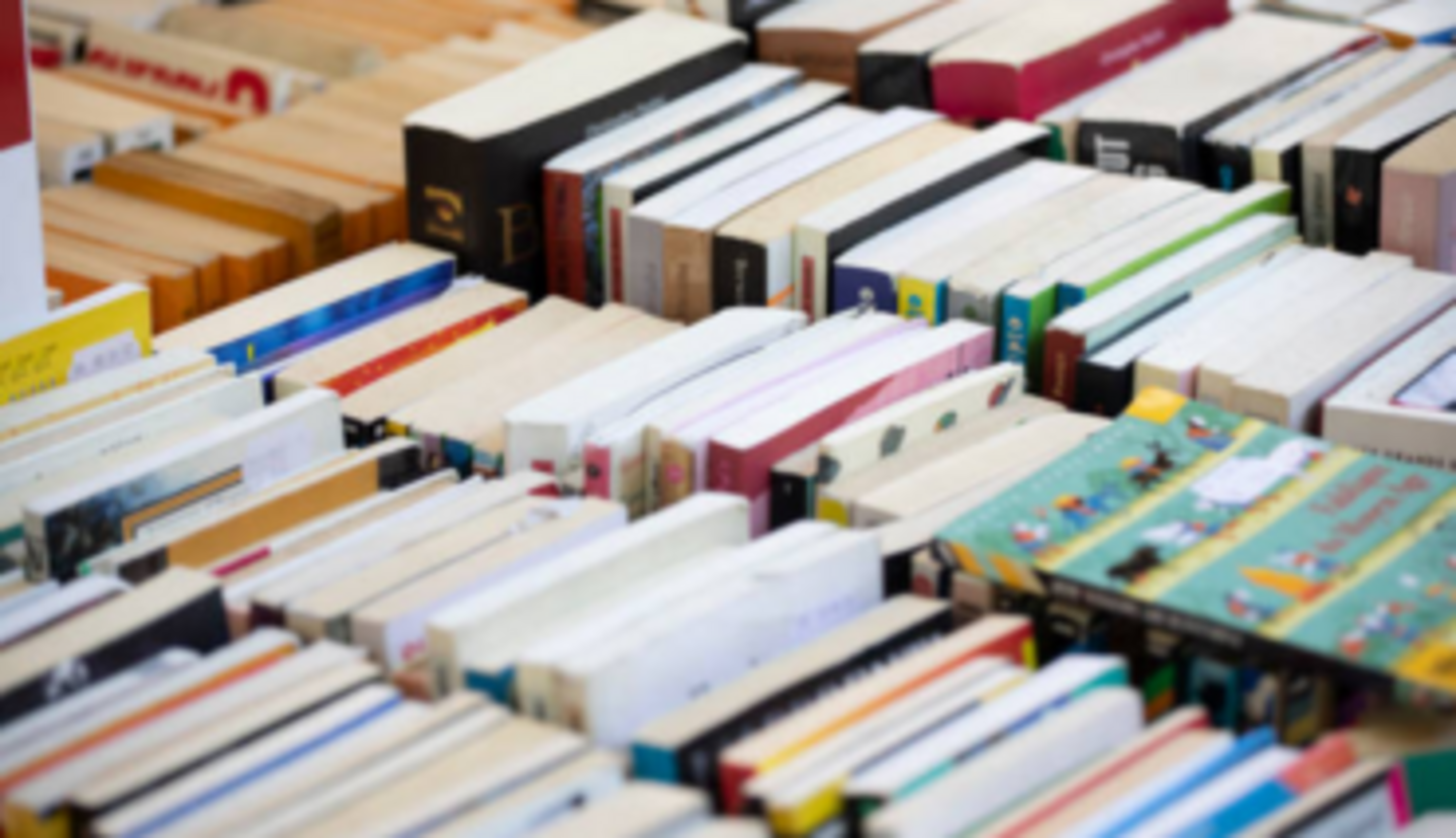 HiDubai-business-magrudys-shopping-books-movies-music-jumeirah-1-dubai-2