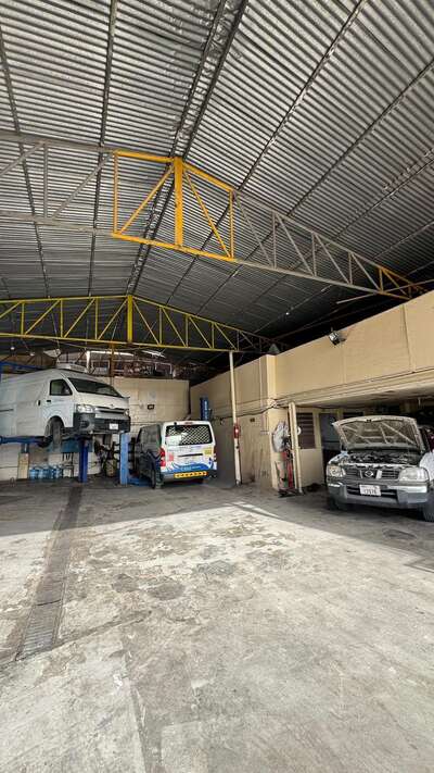 Manual Auto Garage(Car Assistance & Repair) in Umm Ramool, Dubai - HiDubai