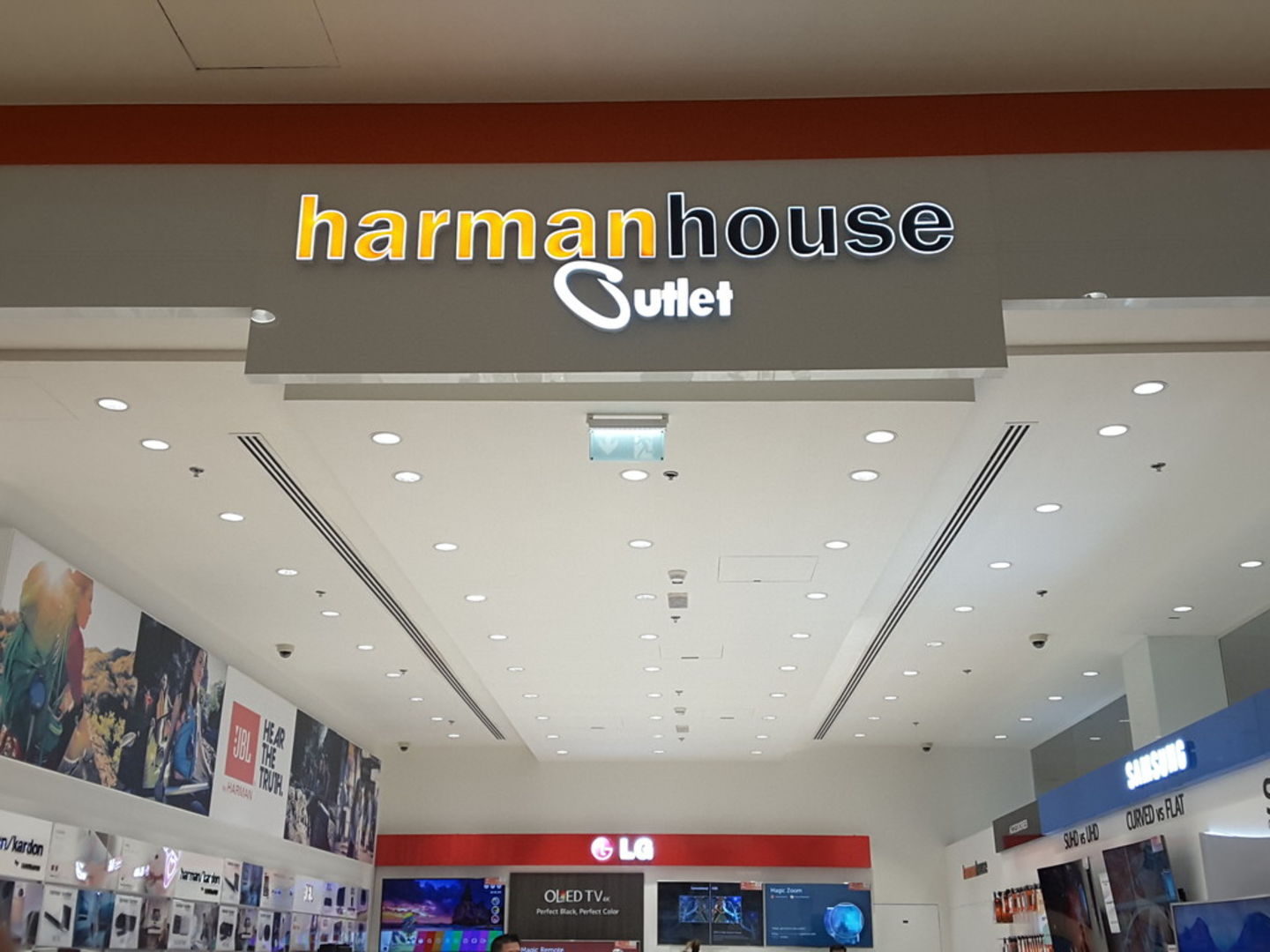 HiDubai-business-harman-house-outlet-shopping-consumer-electronics-umm-nahad-1-dubai-2