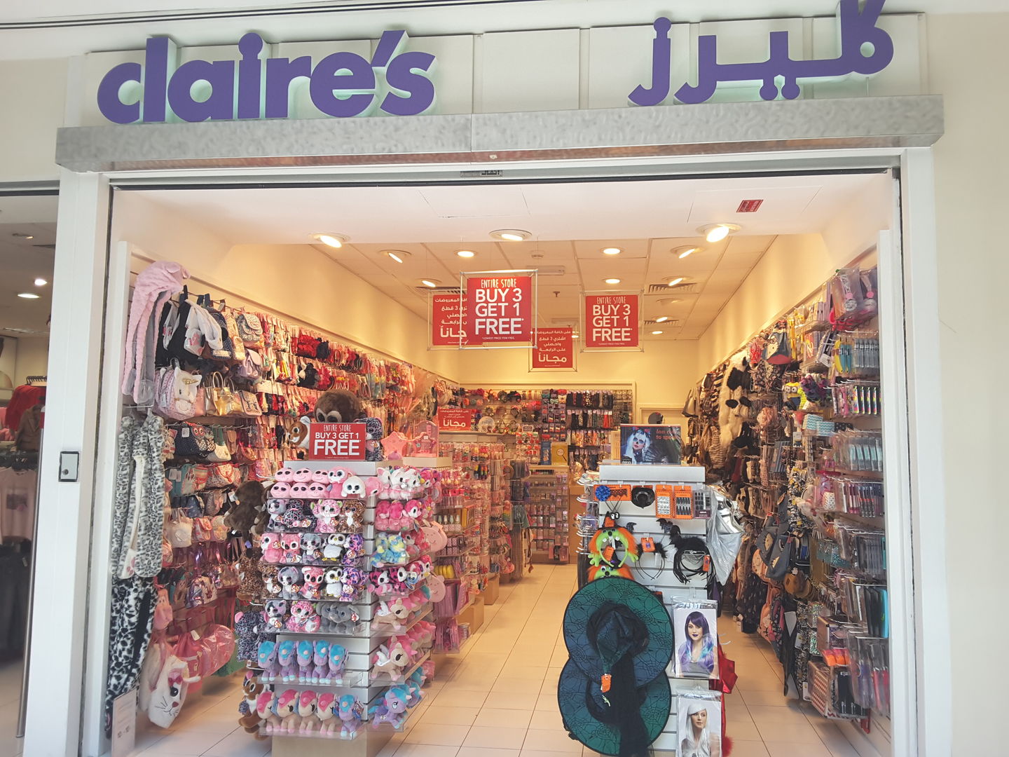 HiDubai-business-claires-shopping-fashion-accessories-springs-al-thanyah-4-dubai-2