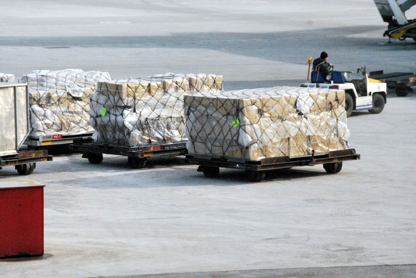 HiDubai-business-al-eqaab-transport-shipping-logistics-road-cargo-services-al-murar-dubai-2