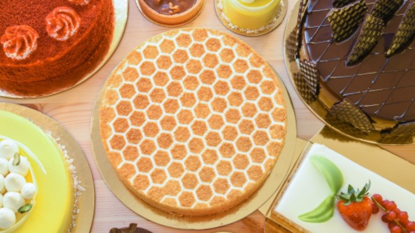 HiDubai-business-katrina-coffee-cakes-food-beverage-bakeries-desserts-sweets-dubai-silicon-oasis-nadd-hessa-dubai