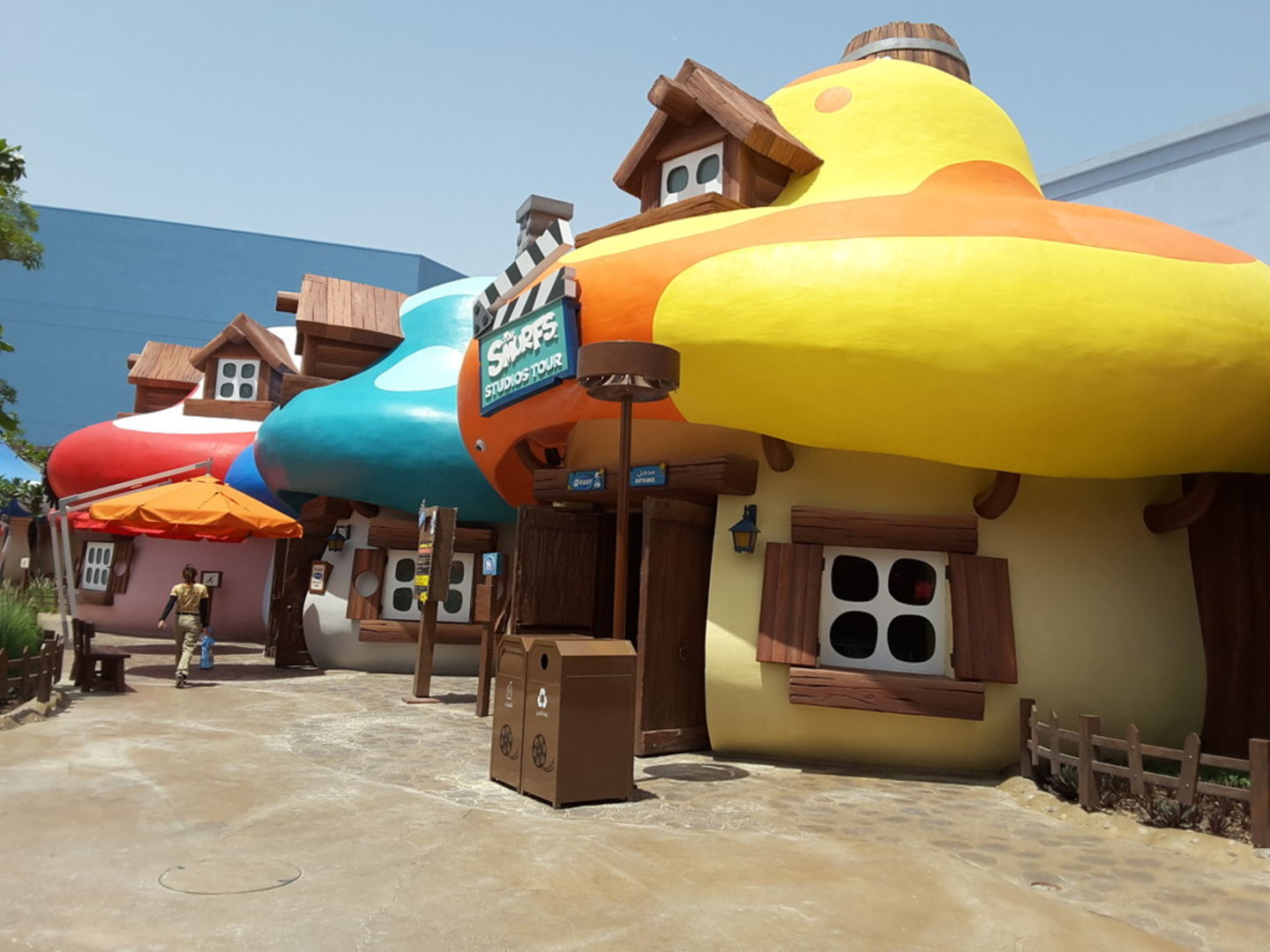 HiDubai-business-smurfs-studio-store-shopping-souvenirs-gifts-saih-shuaib-1-dubai-2