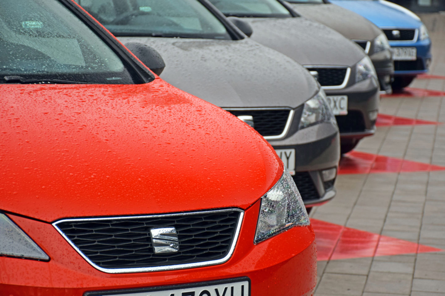 HiDubai-business-alaska-car-motorcycle-rental-transport-vehicle-services-car-rental-services-al-karama-dubai-2