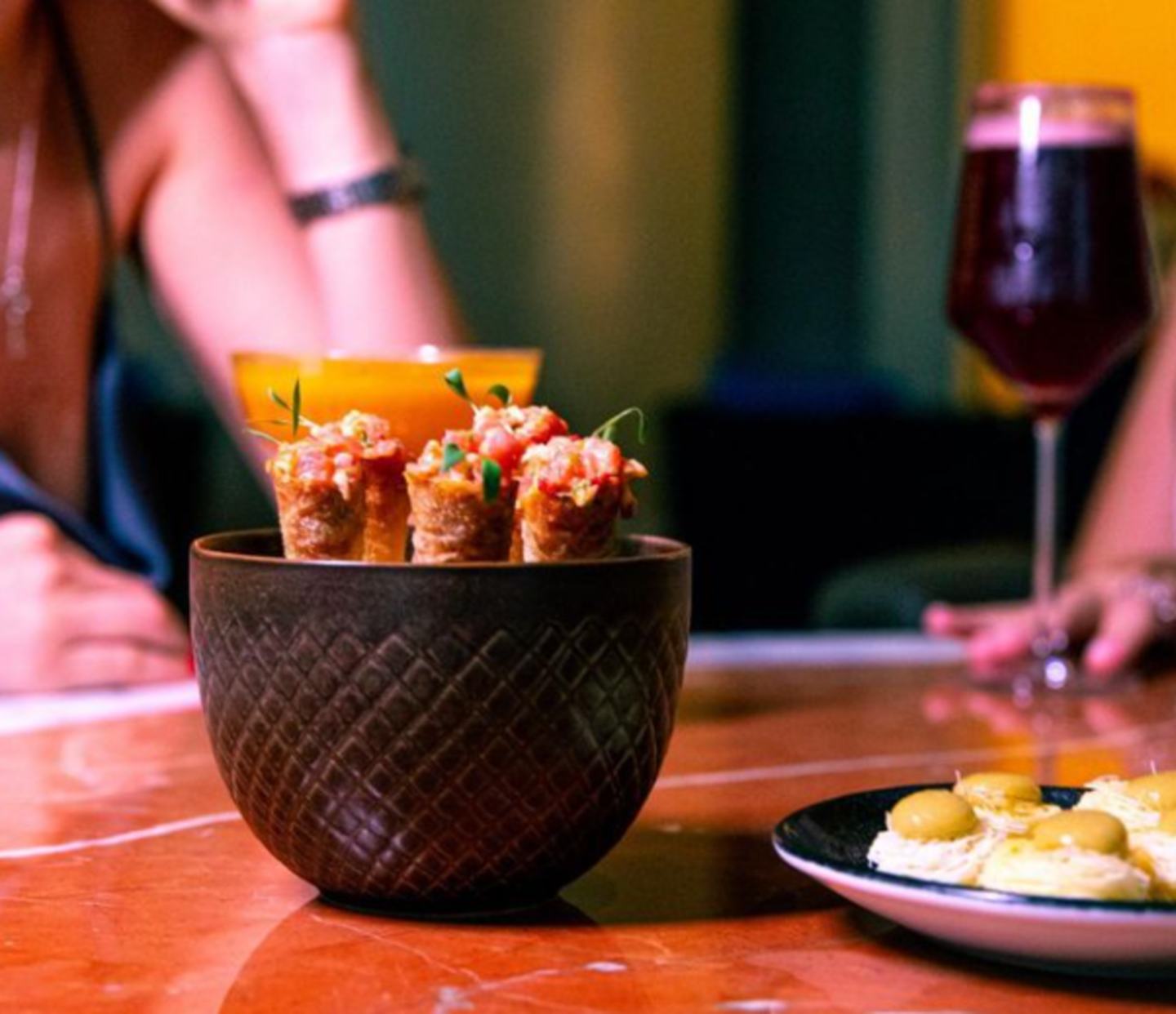 HiDubai-business-savant-lounge-bar-food-beverage-restaurants-bars-jumeirah-lake-towers-al-thanyah-5-dubai