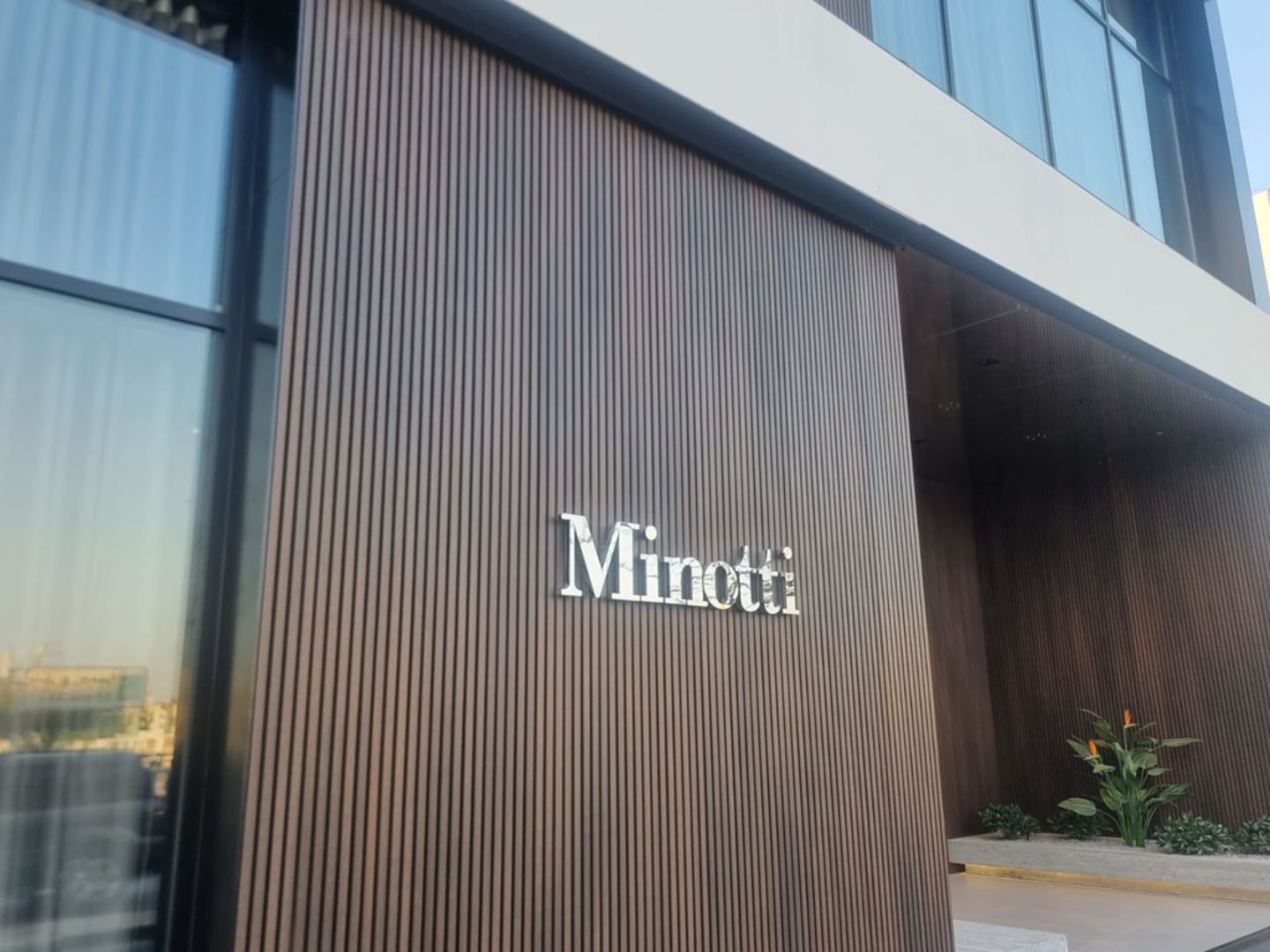 HiDubai-business-minotti-shopping-furniture-decor-jumeirah-3-dubai