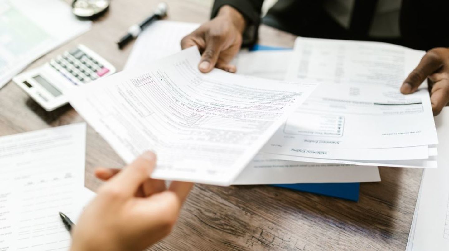 HiDubai-business-province-documents-clearing-services-b2b-services-business-setup-and-pros-muhaisnah-4-dubai