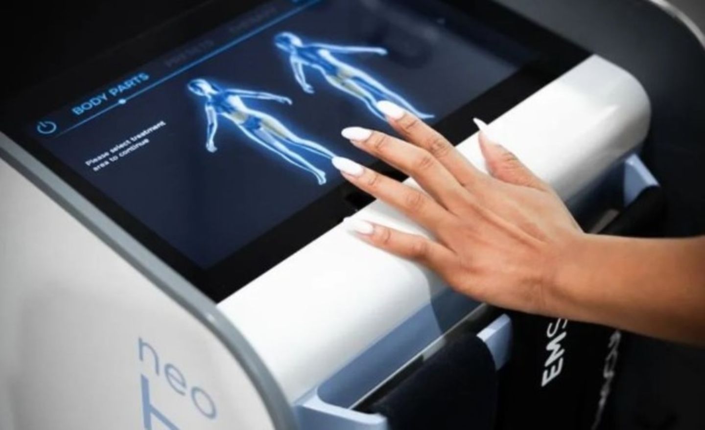 HiDubai-business-av-miracle-aesthetic-clinic-beauty-wellness-health-specialty-clinics-dubai-healthcare-city-umm-hurair-2-dubai