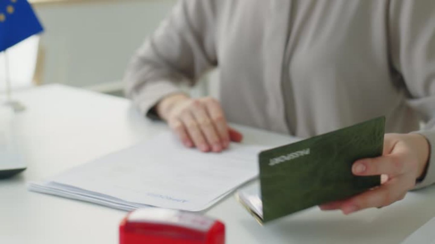 HiDubai-business-exdu-digital-businessmen-services-b2b-services-business-setup-and-pros-al-qusais-1-dubai