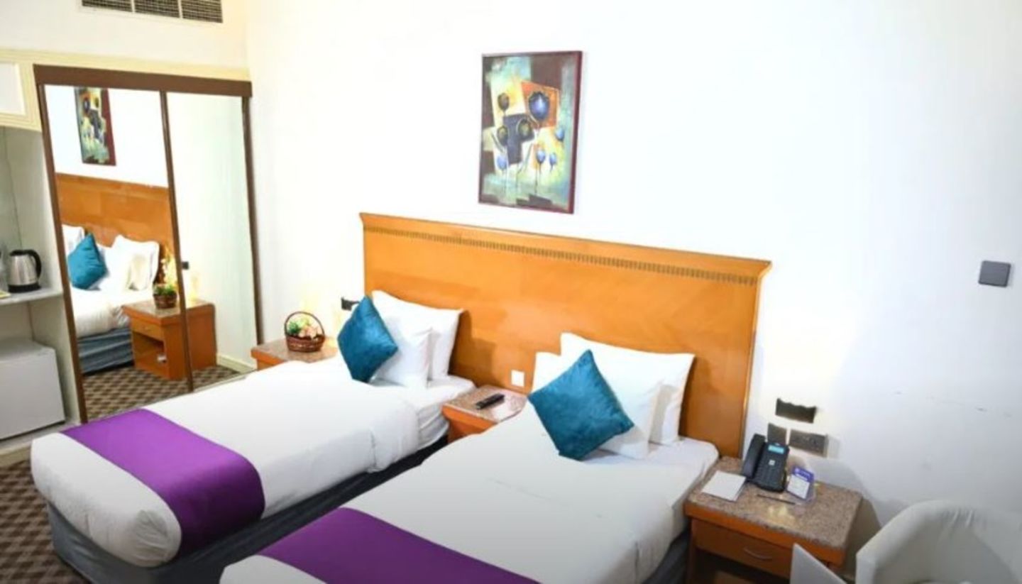 HiDubai-business-le-paradise-palace-hotel-hotels-tourism-hotels-resorts-al-muraqqabat-dubai