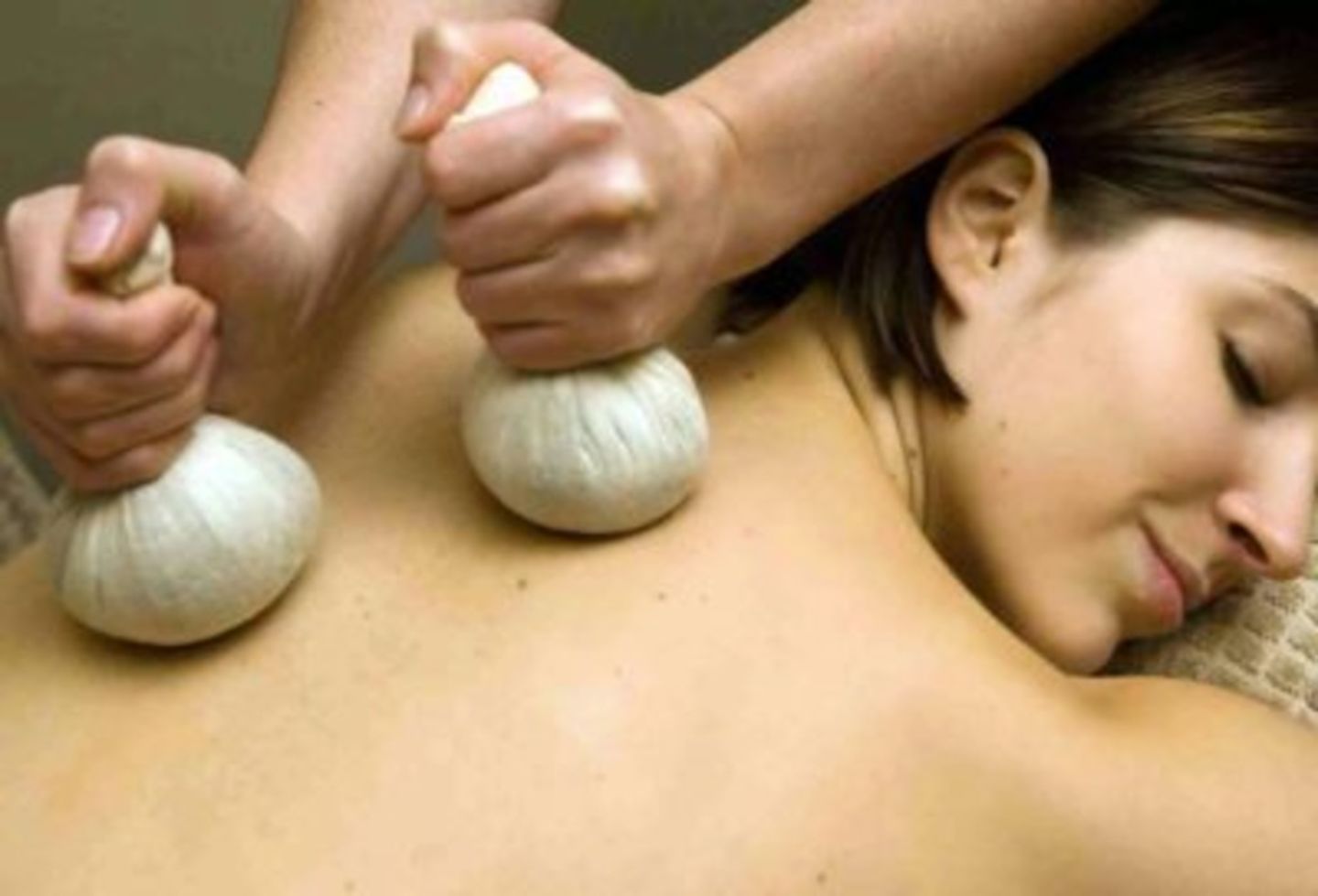 HiDubai-business-ayurmana-ayurveda-panchakarma-center-beauty-wellness-health-hospitals-clinics-dubai-silicon-oasis-nadd-hessa-dubai