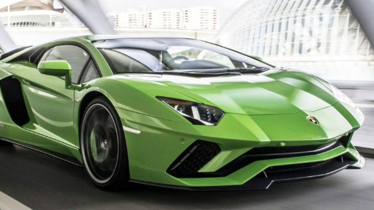 HiDubai-business-vip-star-car-rental-transport-vehicle-services-car-rental-services-business-bay-dubai