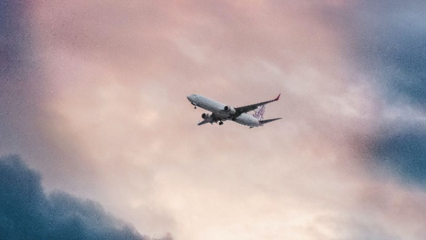 HiDubai-business-helmak-travels-hotels-tourism-travel-ticketing-agencies-meena-bazar-al-souq-al-kabeer-dubai