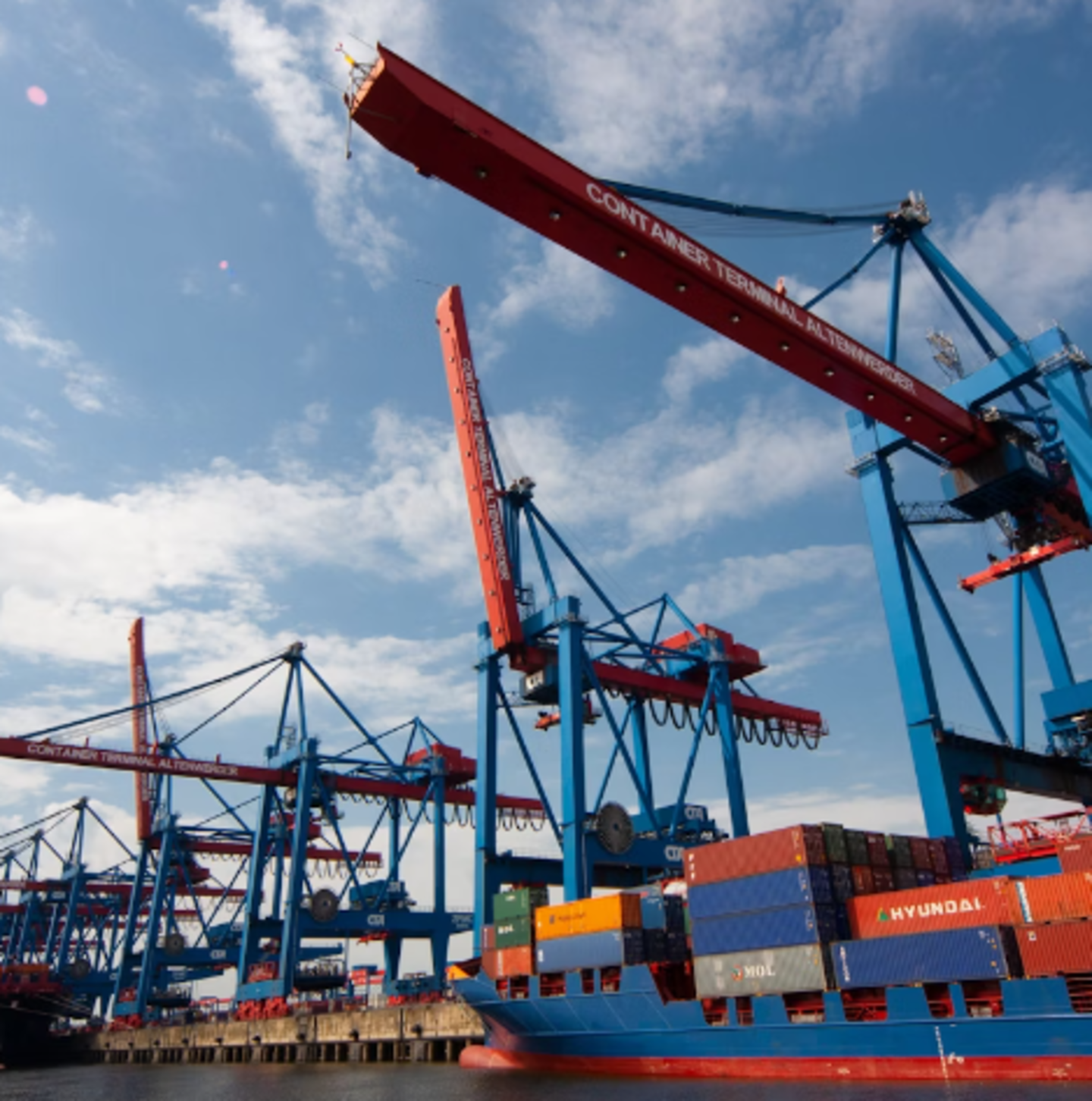 HiDubai-business-dle-sea-cargo-services-shipping-logistics-sea-cargo-services-al-muteena-dubai