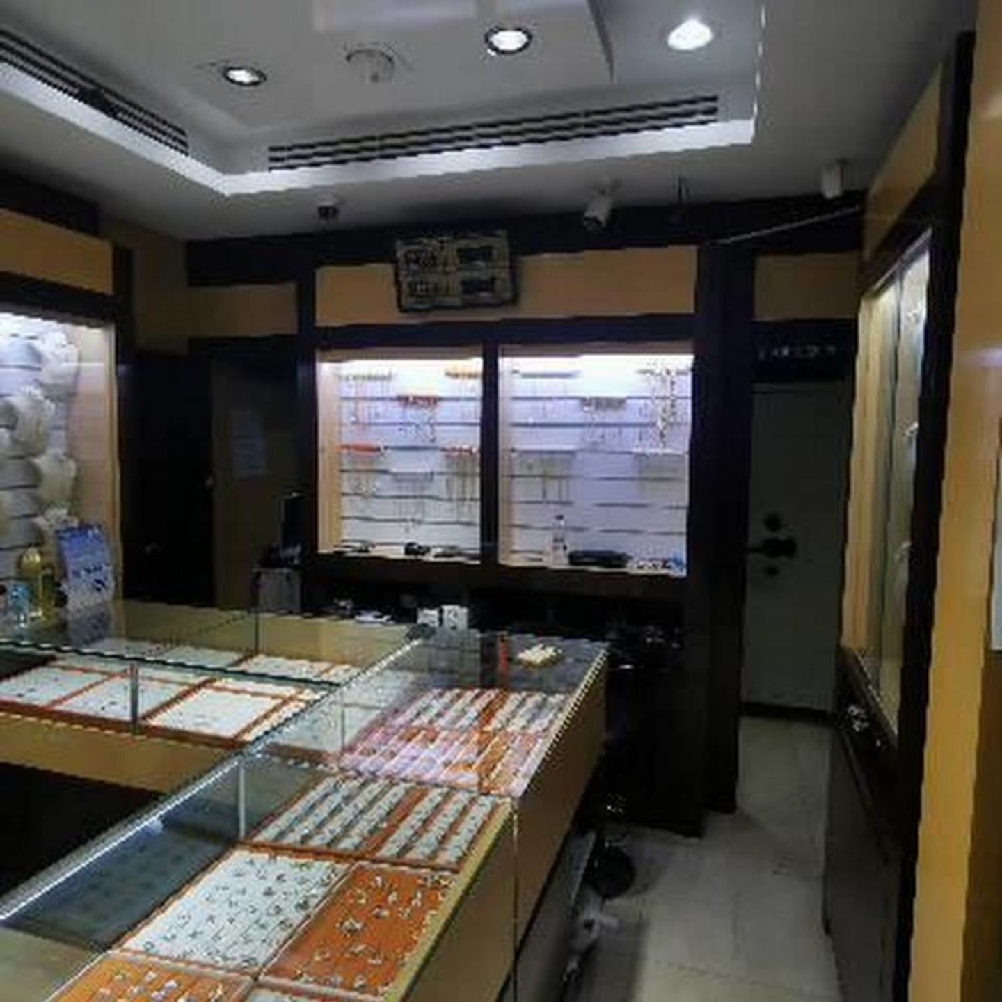 HiDubai-business-rimon-jewellery-shopping-jewellery-precious-stones-al-ras-dubai