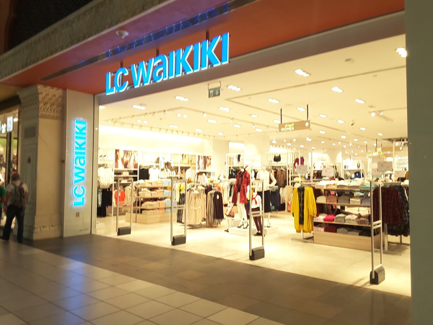 HiDubai-business-lc-waikiki-shopping-apparel-ibn-batuta-jebel-ali-1-dubai-3