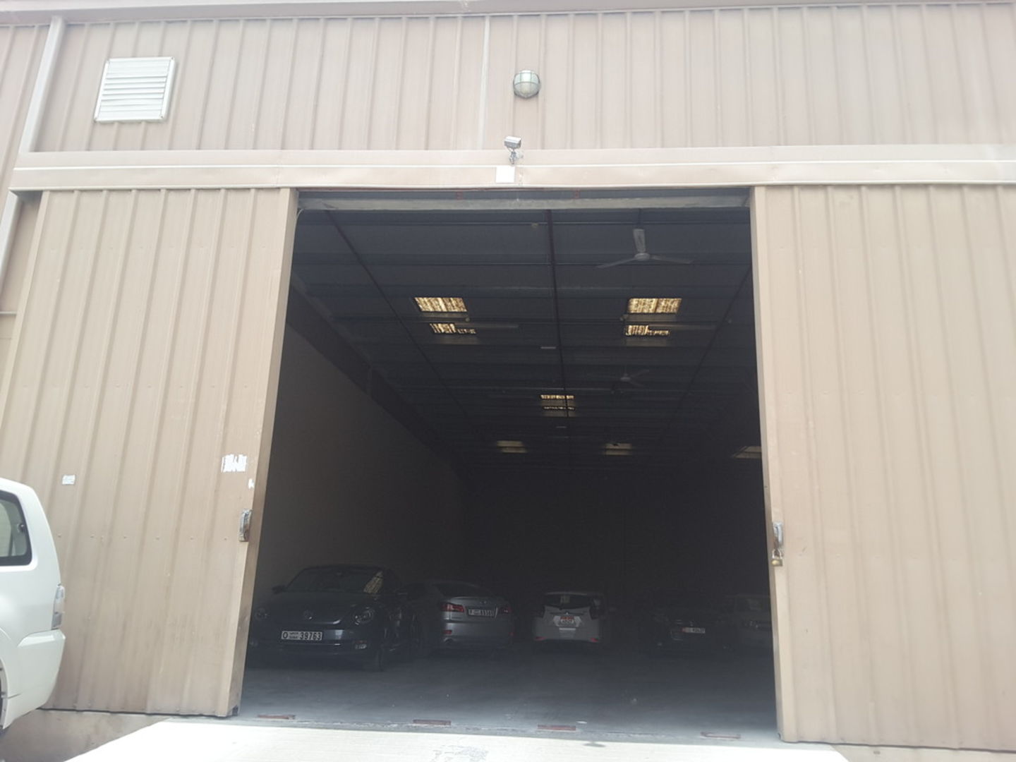 HiDubai-business-thrifty-car-rental-transport-vehicle-services-car-rental-services-dubai-investment-park-1-dubai