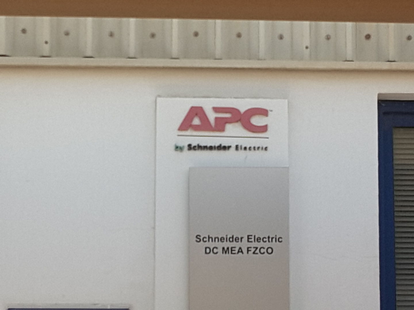 HiDubai-business-schneider-electric-dc-mea-fzco-b2b-services-distributors-wholesalers-jebel-ali-free-zone-mena-jebel-ali-dubai-2