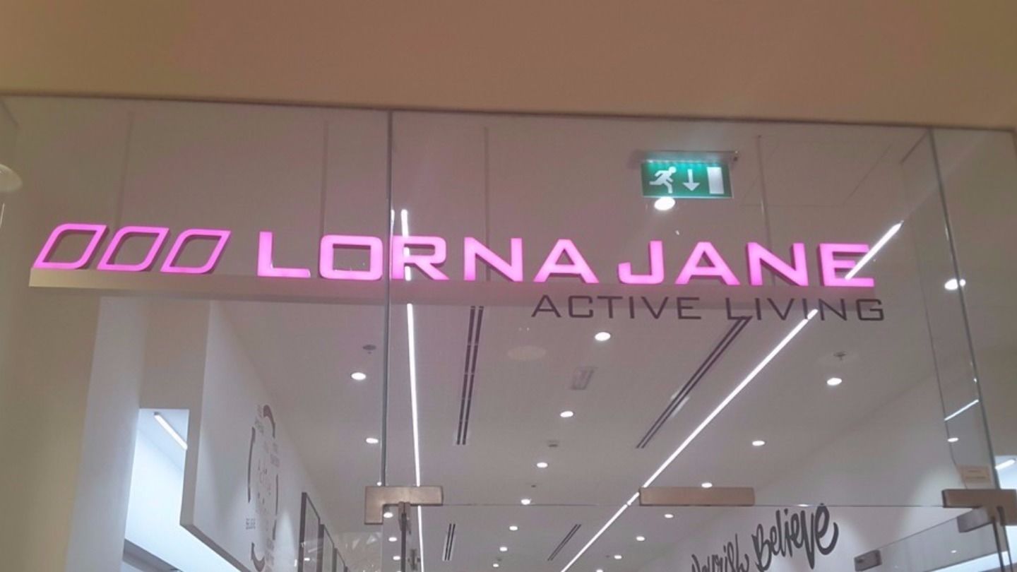 HiDubai-business-lorna-jane-shopping-sporting-goods-equipment-jumeirah-1-dubai-2