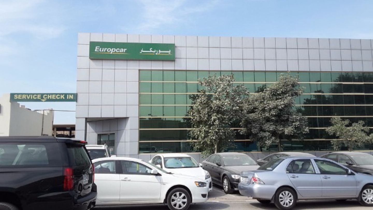 HiDubai-business-europcar-car-rental-transport-vehicle-services-car-rental-services-al-quoz-3-dubai-2