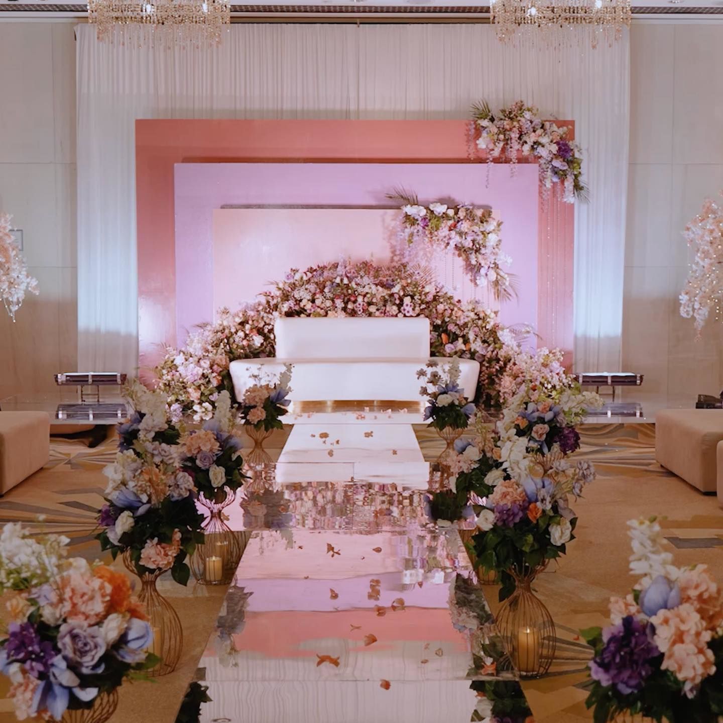 HiDubai-business-the-kooh-i-noor-leisure-culture-events-festivals-trade-centre-1-dubai