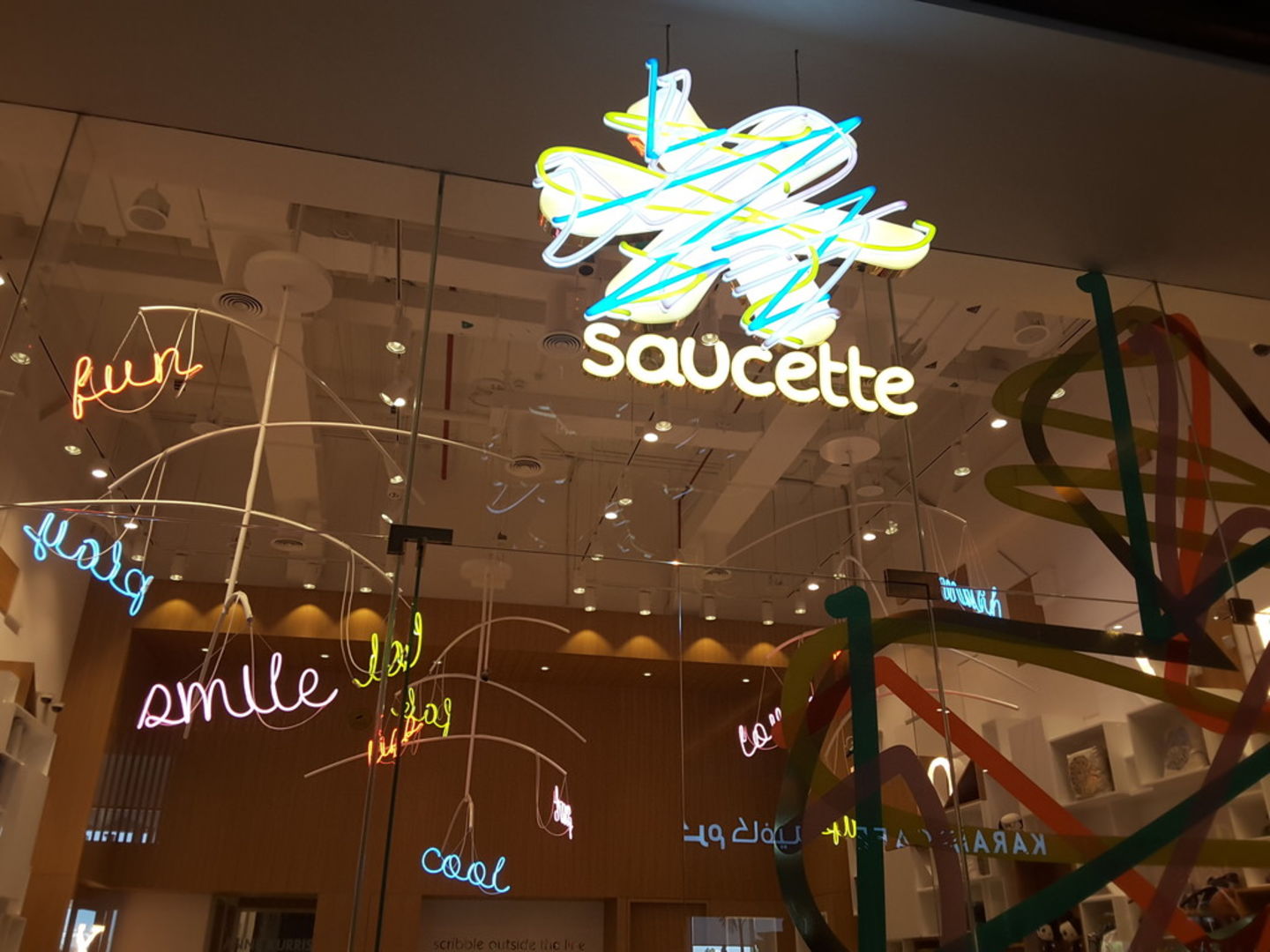 HiDubai-business-saucette-shopping-apparel-jumeirah-1-dubai-2