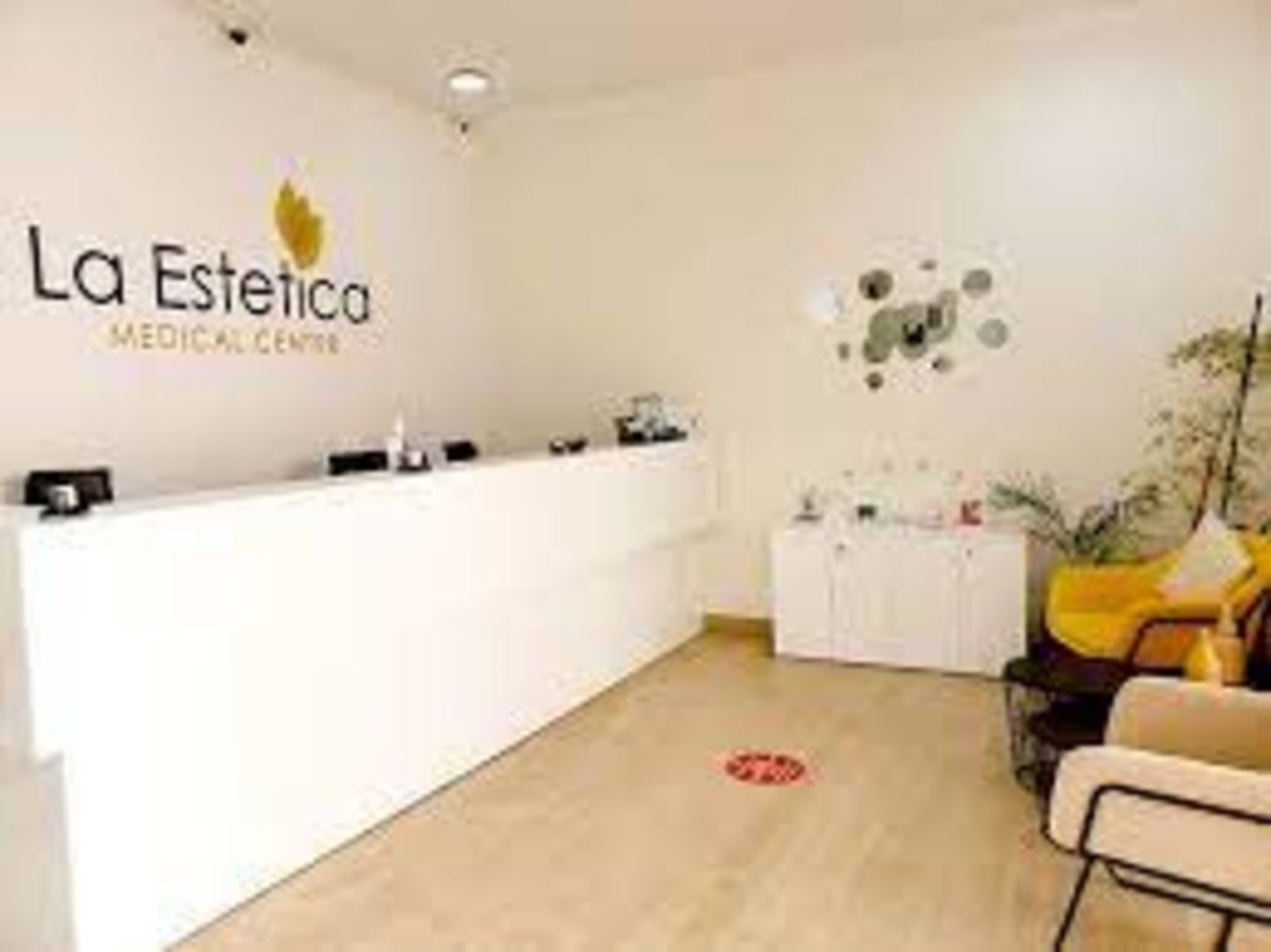 HiDubai-business-la-clinica-estetica-beauty-wellness-health-specialty-clinics-dubai-healthcare-city-umm-hurair-2-dubai