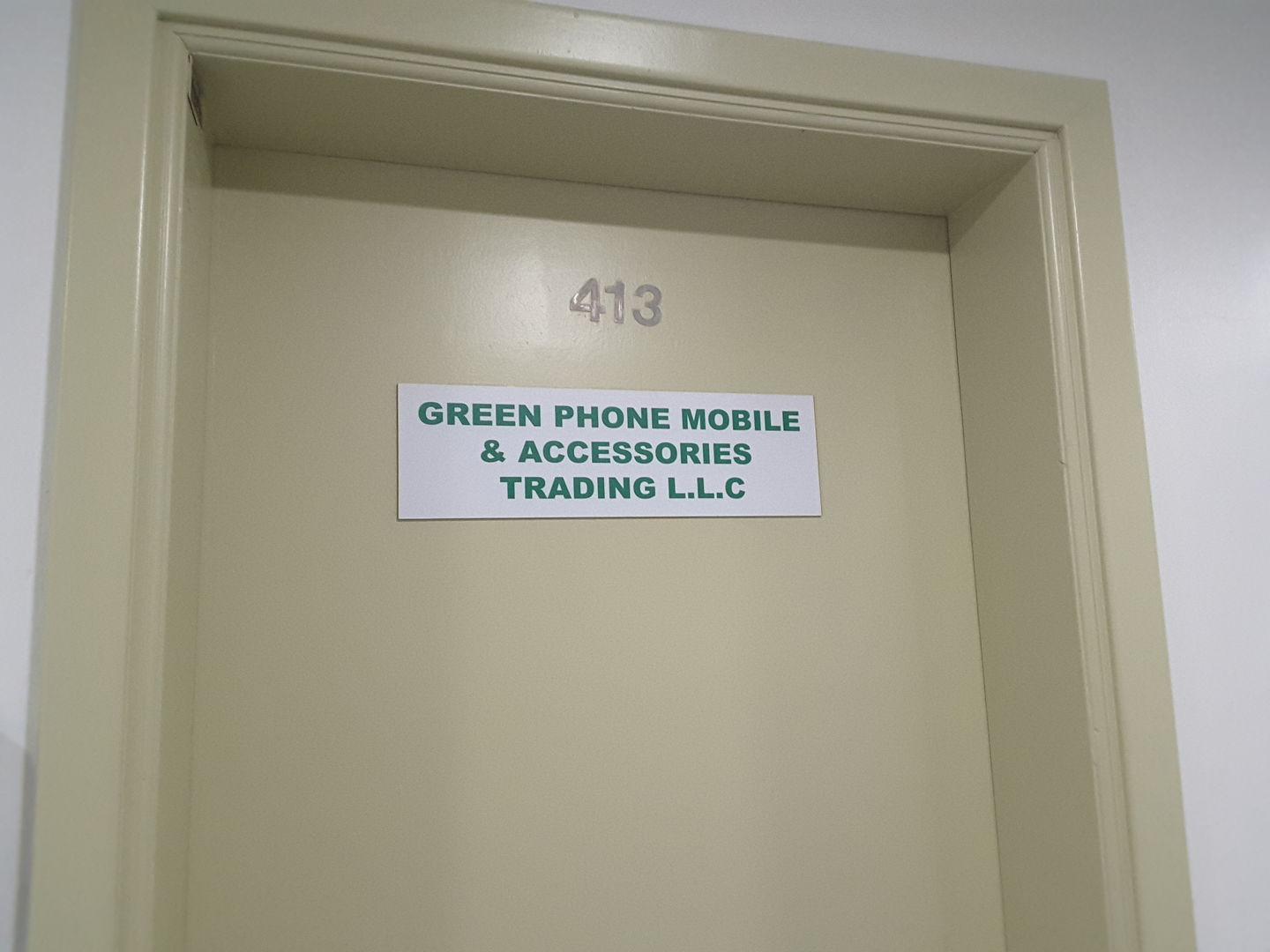 HiDubai-business-green-phone-mobile-accessories-trading-b2b-services-distributors-wholesalers-naif-dubai-2